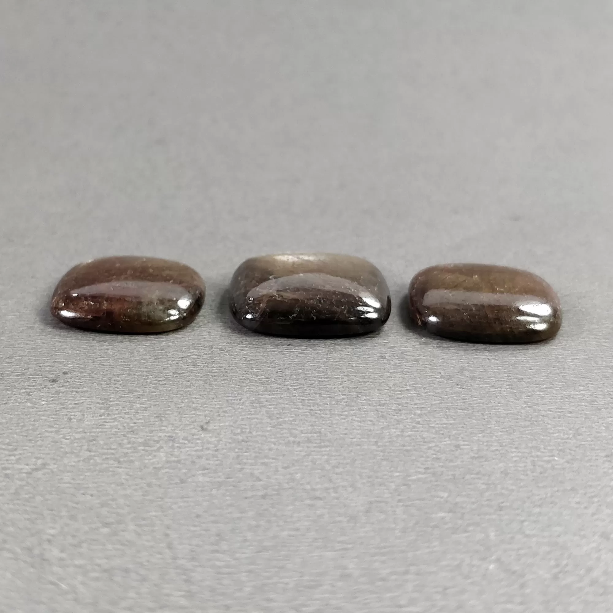 Golden Brown Chocolate SAPPHIRE Gemstone Cabochon : 46.60cts Natural Untreated Sapphire Cushion Shape 16.5mm - 18mm 3pcs