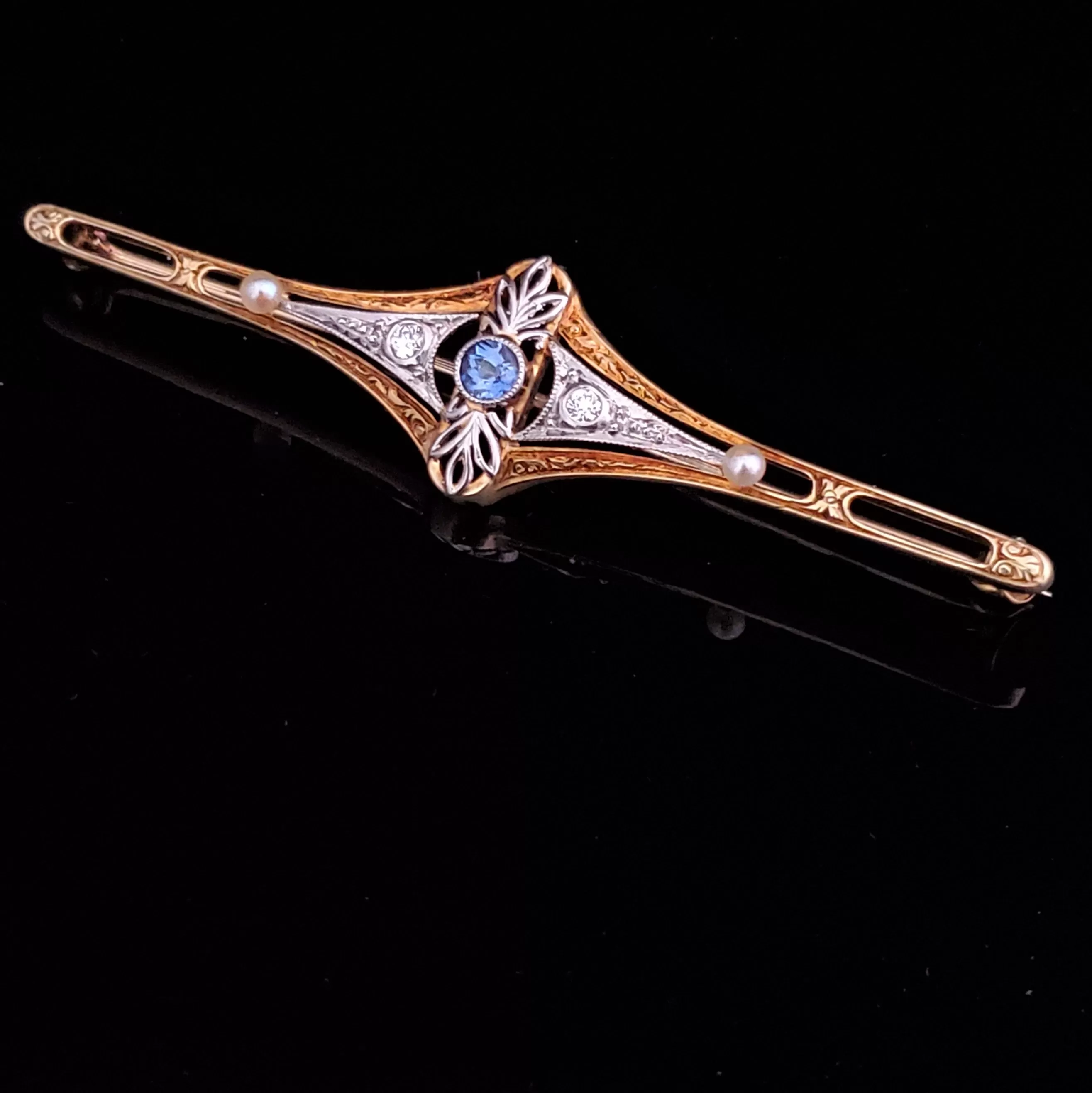 Mandeville - Art Deco HAGERSTROM & CHAPMAN CO Diamond Sapphire 14k Gold Brooch